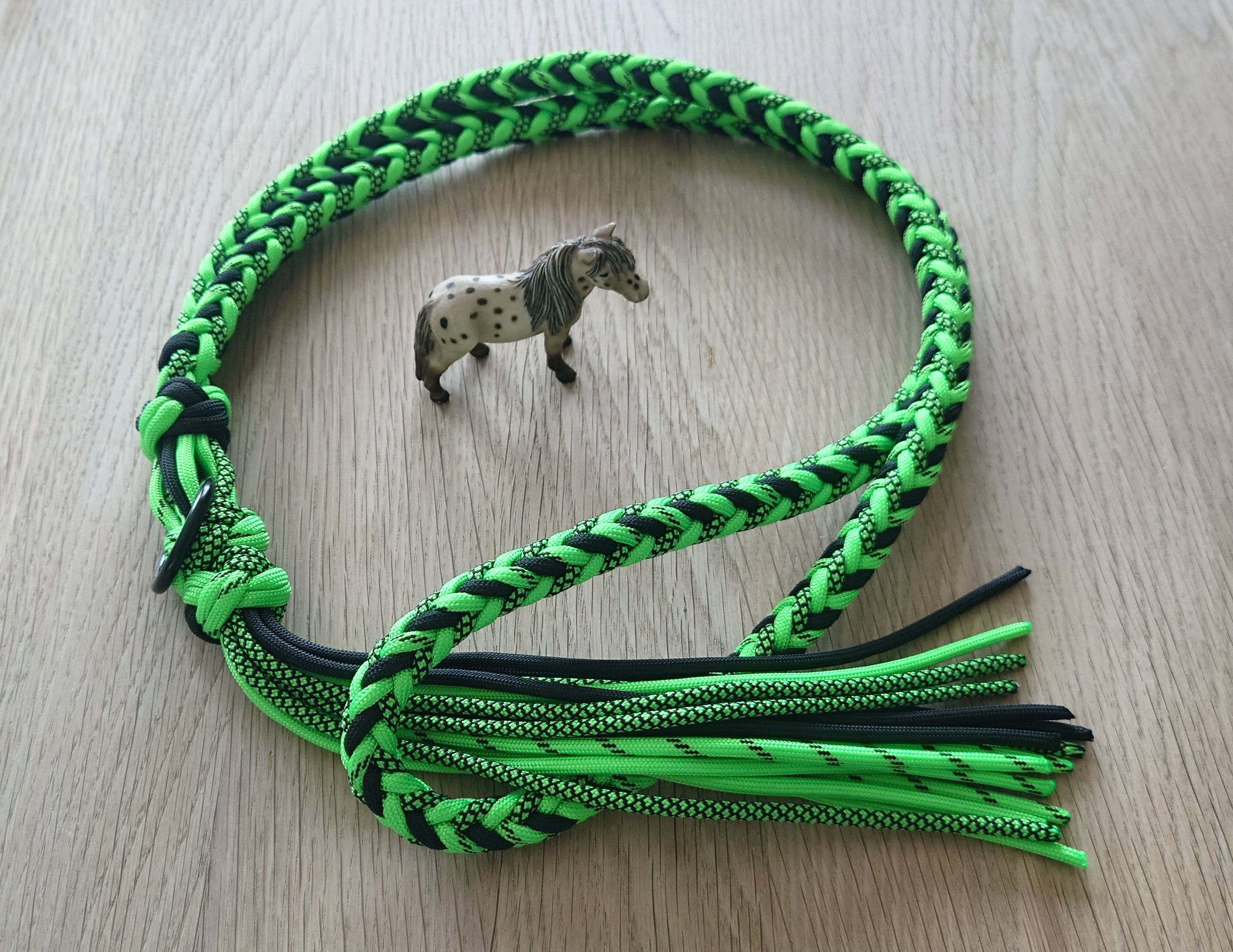 Halsring Pony 114cm