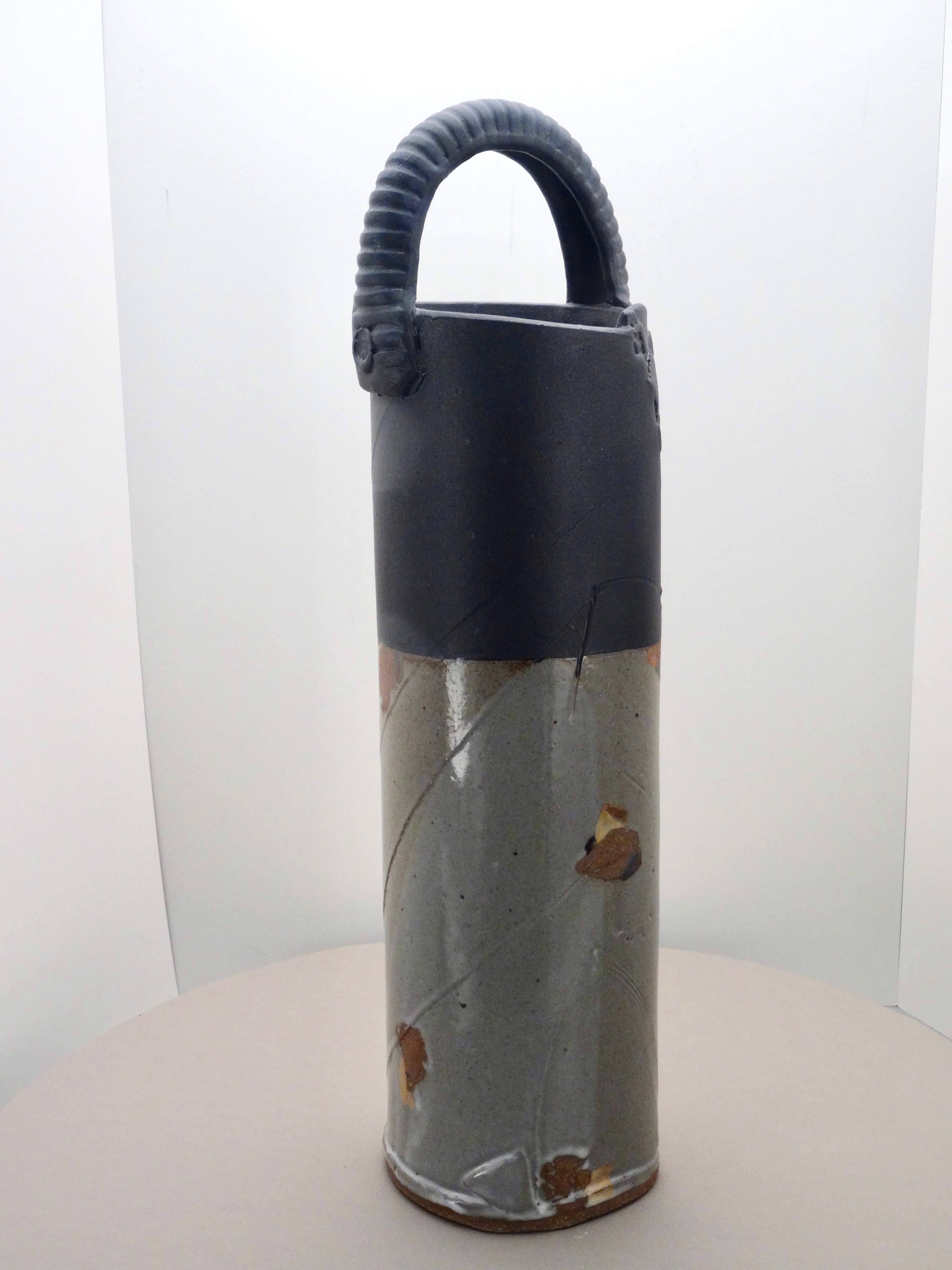 Vase cylindre avec poignée - gris/vert & noir mat