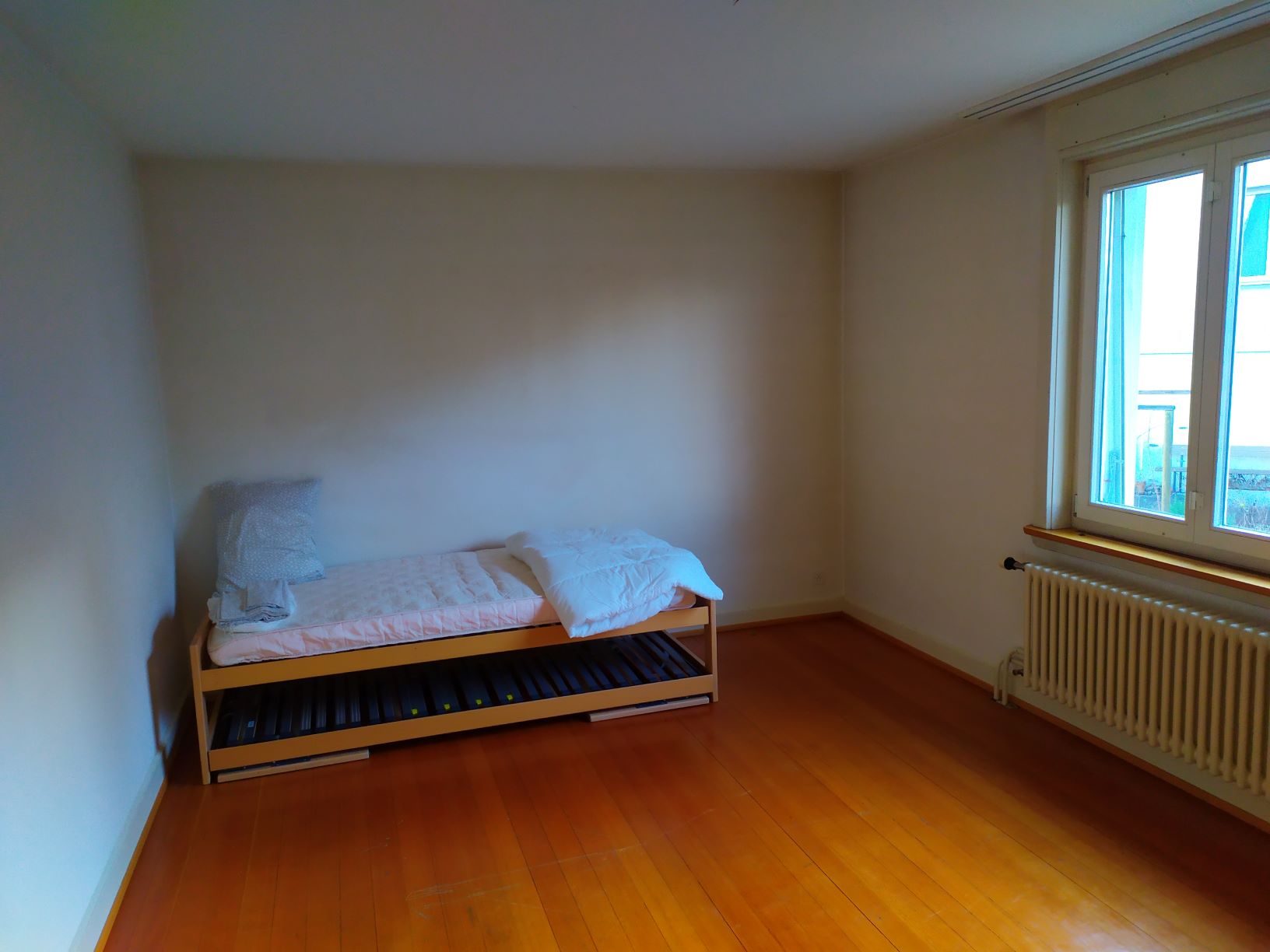 Zimmer mit Gartensicht, 16 m2, Fr. 860.-