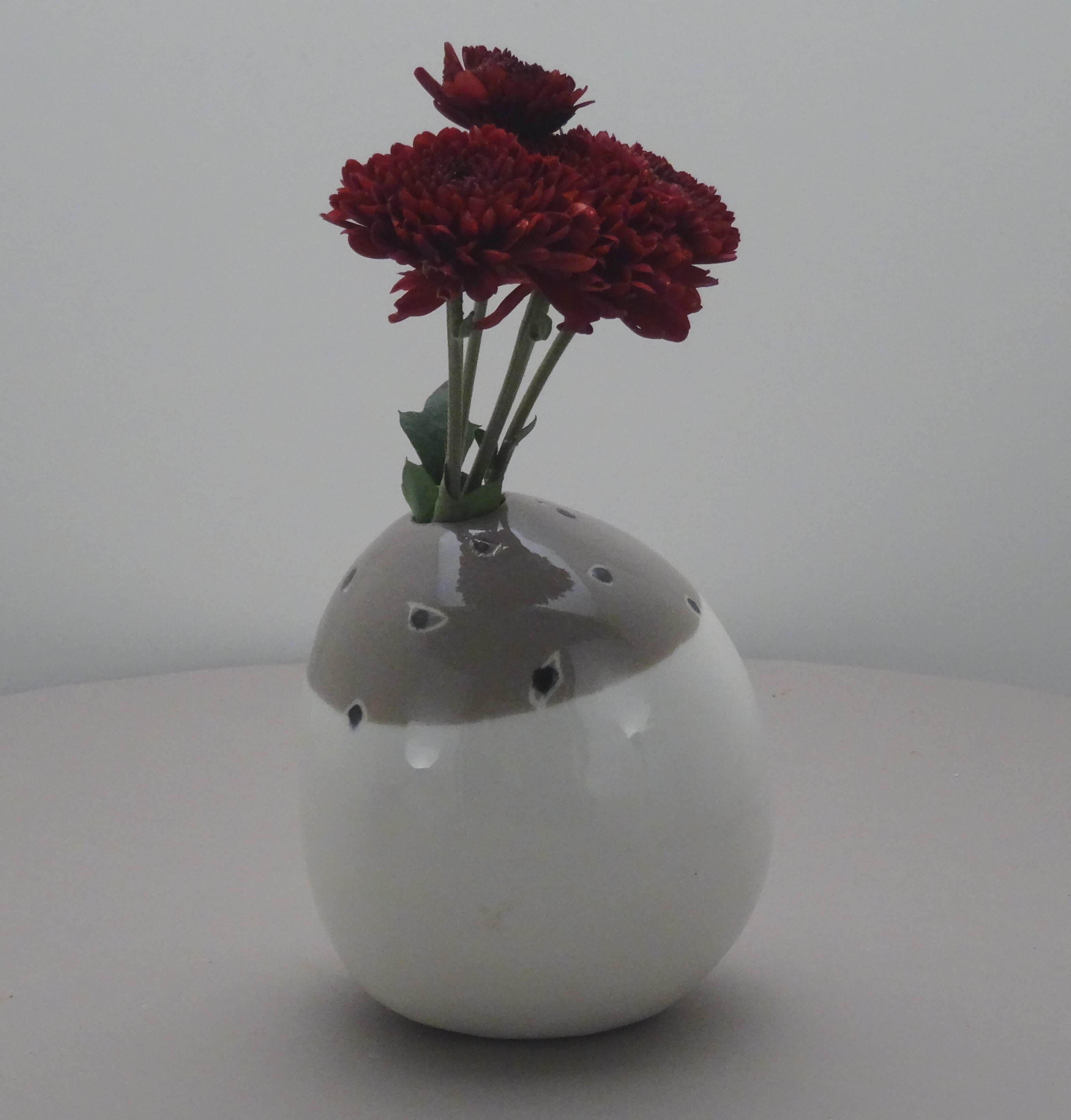 Vase rond porcelaine blanc/gris 083-1