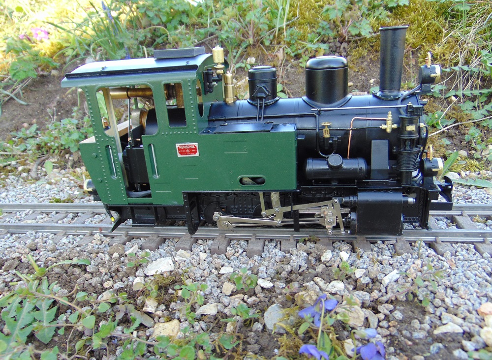 Aus einer HF 110  "Frank S" (LGB/Aster) ist eine neue Tenderlokomotive entstanden.