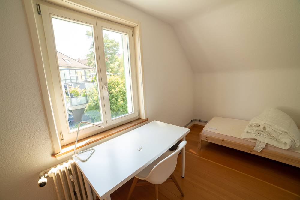 Zimmer mit Gartensicht, 11 m2, Fr. 780.-